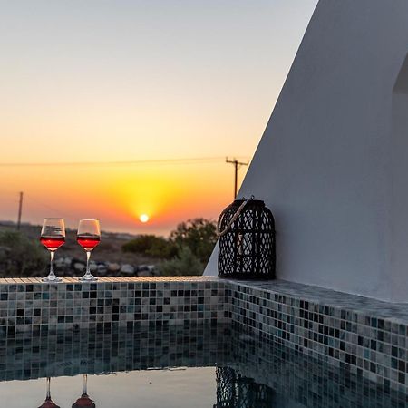 Theophrasti Suites Foinikiá エクステリア 写真