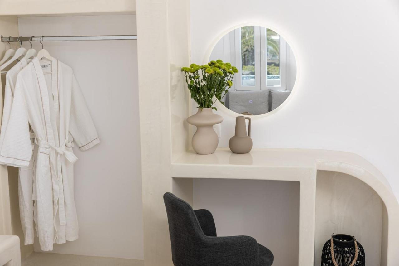 Theophrasti Suites Foinikiá エクステリア 写真