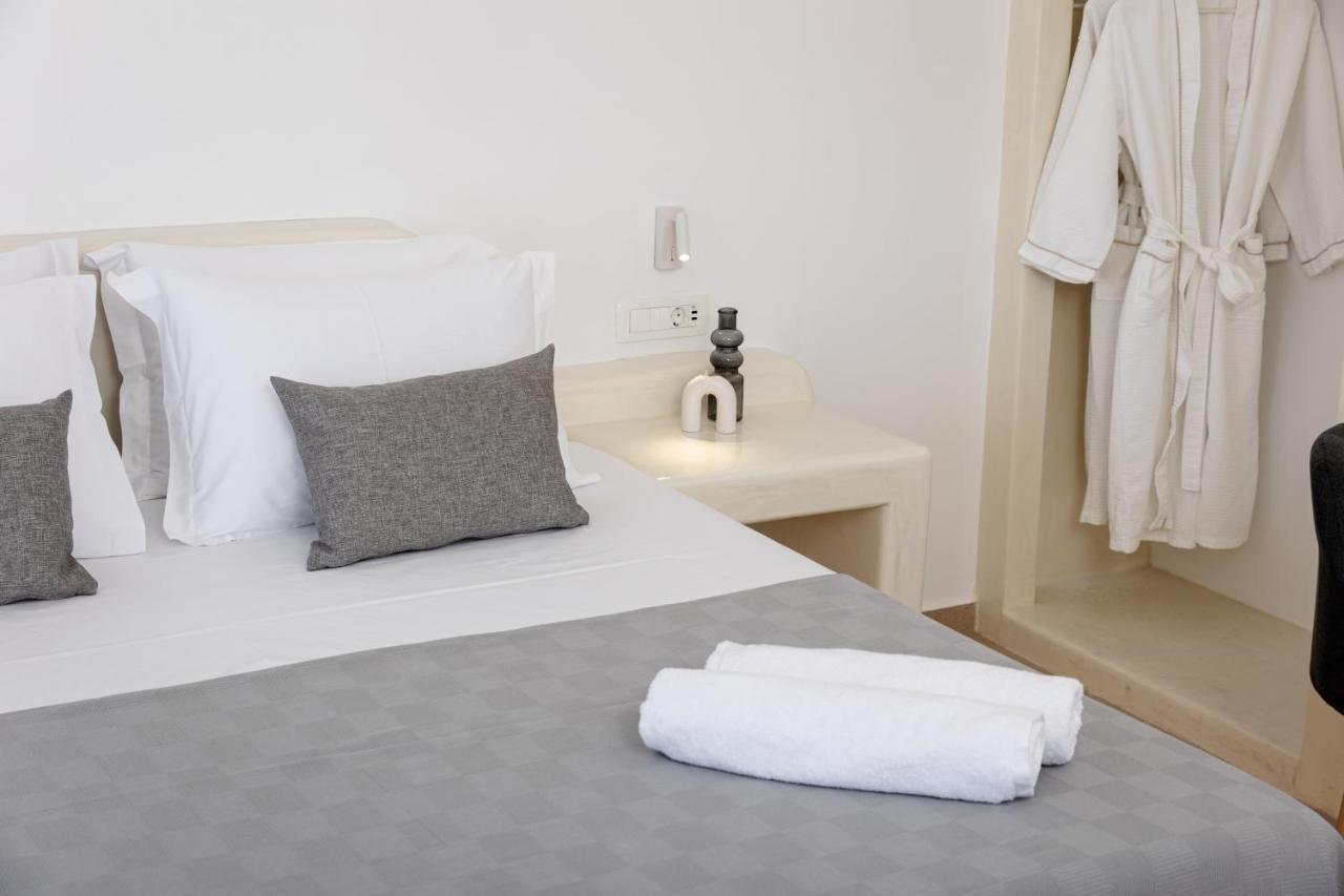 Theophrasti Suites Foinikiá エクステリア 写真