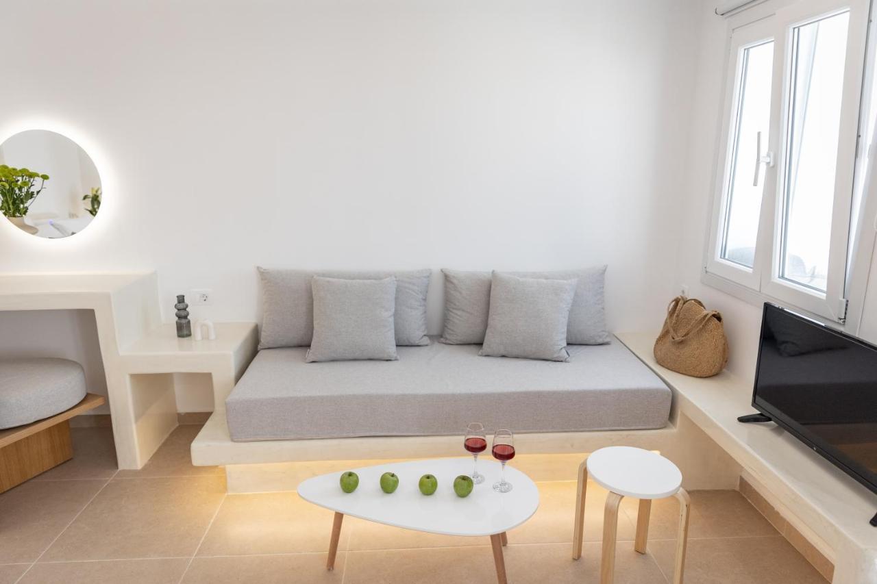 Theophrasti Suites Foinikiá エクステリア 写真