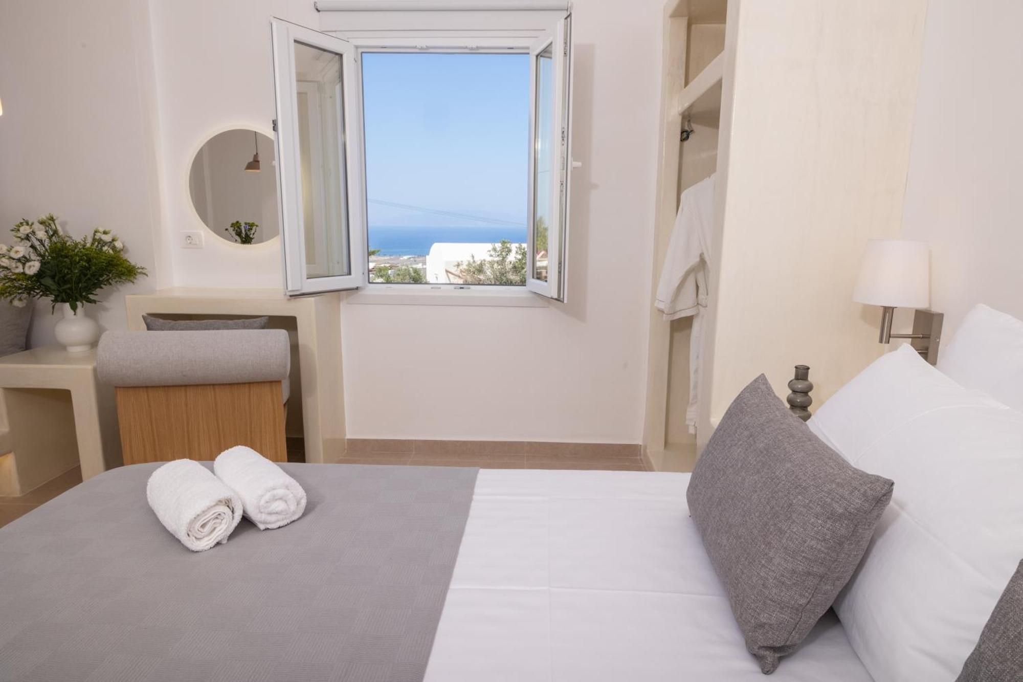 Theophrasti Suites Foinikiá エクステリア 写真