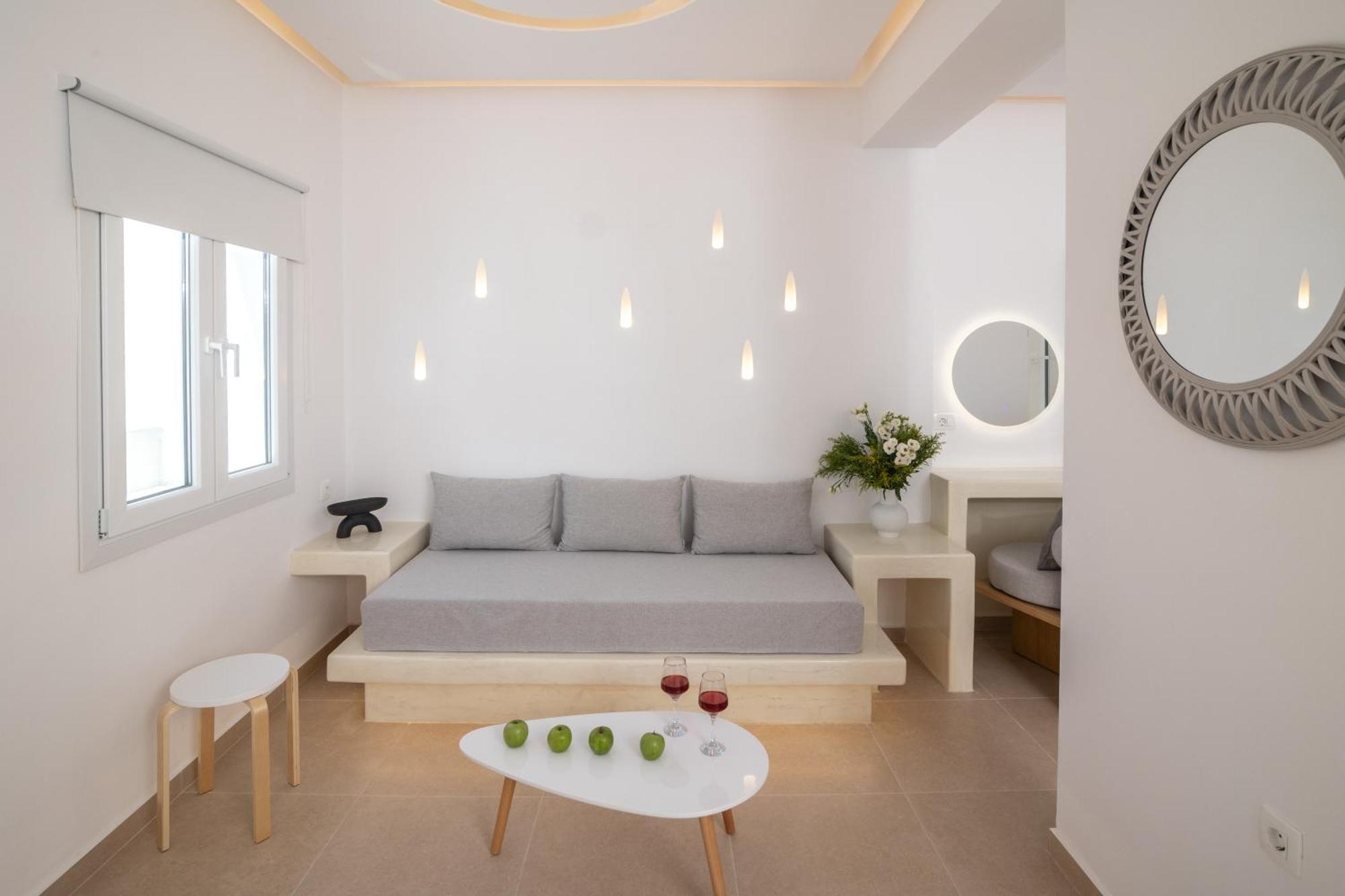 Theophrasti Suites Foinikiá エクステリア 写真