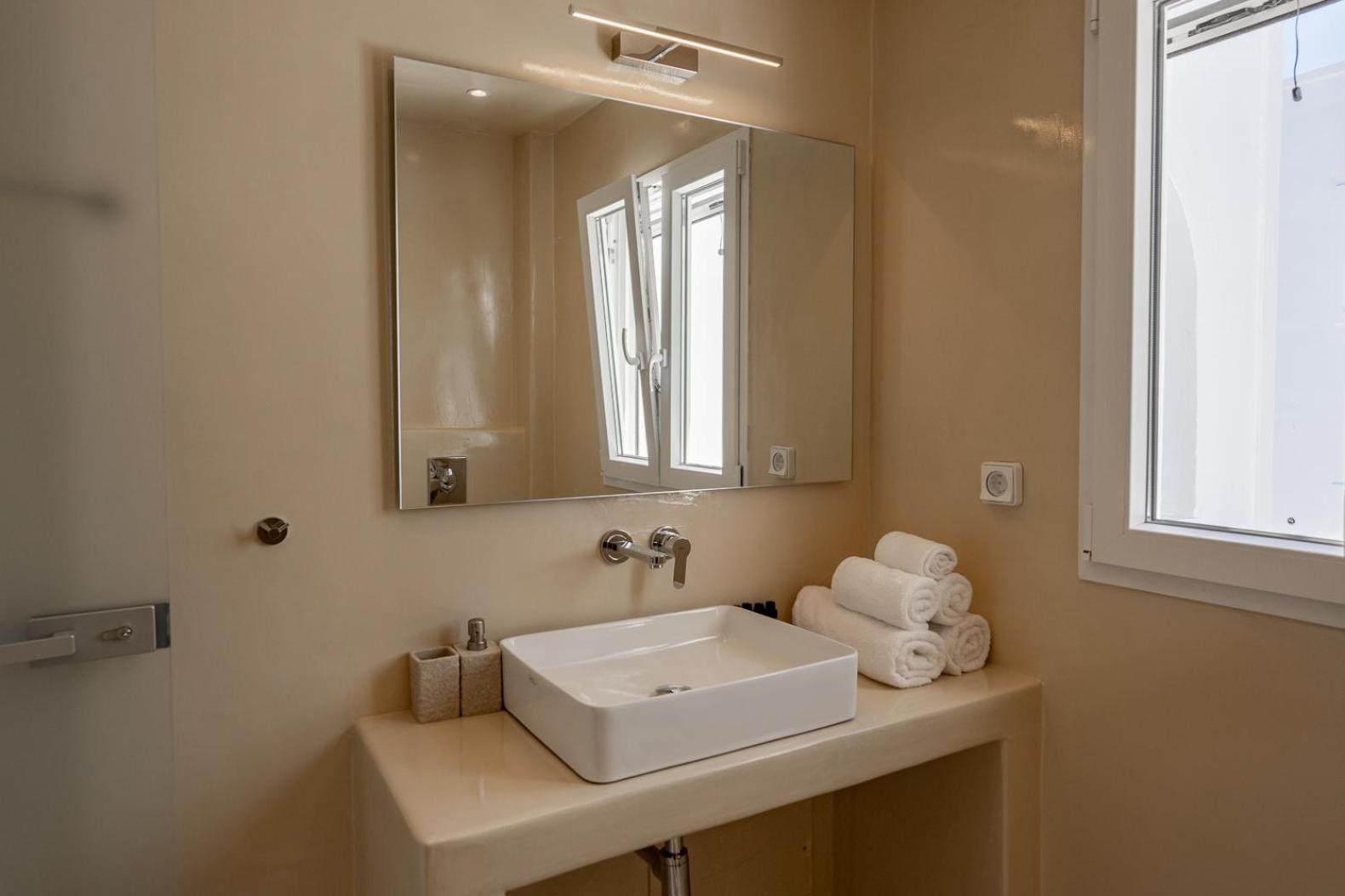Theophrasti Suites Foinikiá 部屋 写真