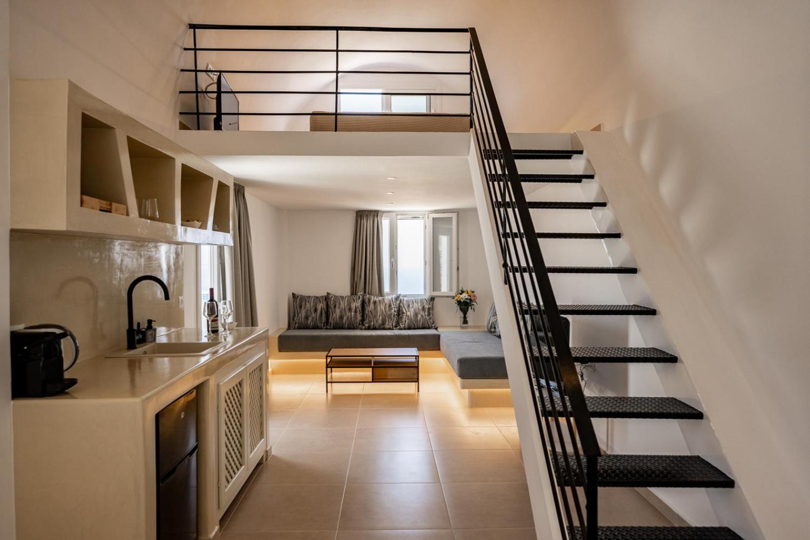 Theophrasti Suites Foinikiá エクステリア 写真