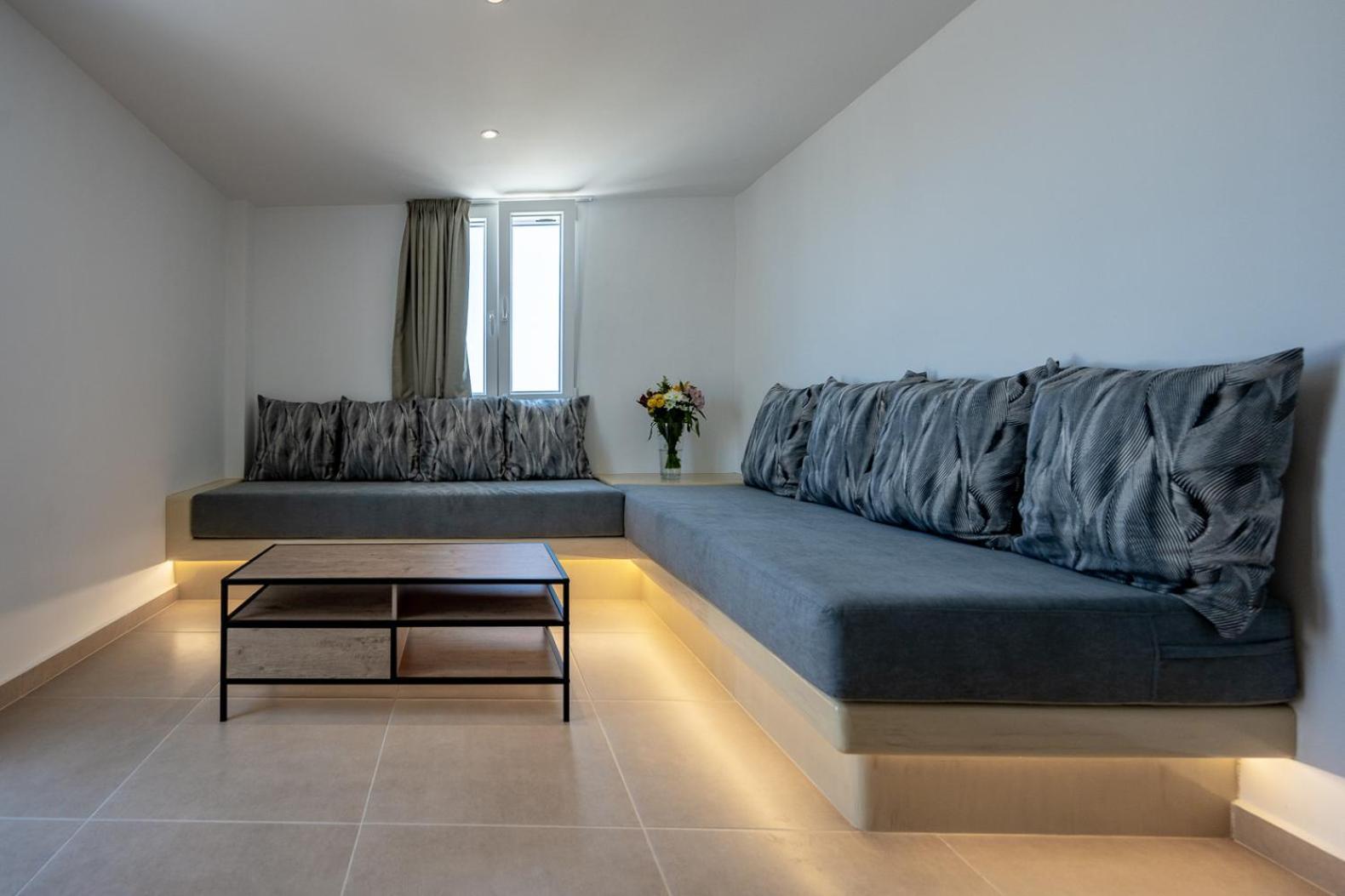 Theophrasti Suites Foinikiá 部屋 写真