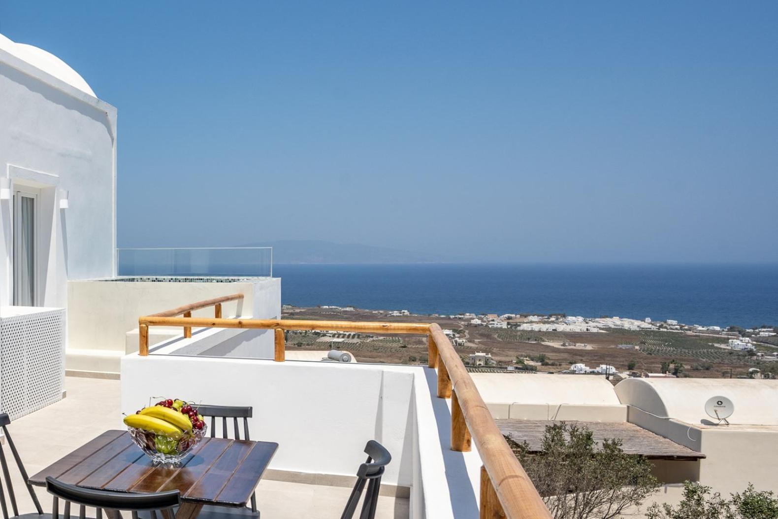 Theophrasti Suites Foinikiá エクステリア 写真